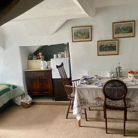 Corndonford Farm Bed & Breakfast นิวตันแอบบ็อต ภายนอก รูปภาพ