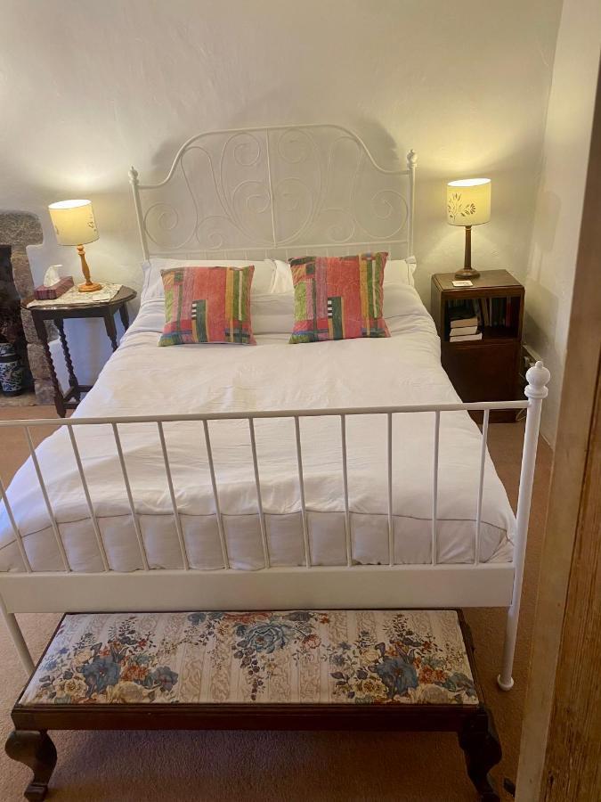 Corndonford Farm Bed & Breakfast นิวตันแอบบ็อต ภายนอก รูปภาพ